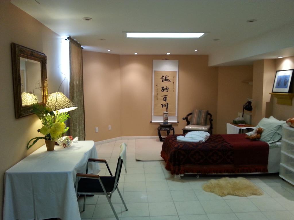 Maria'S Homestay Thornhill Exterior photo